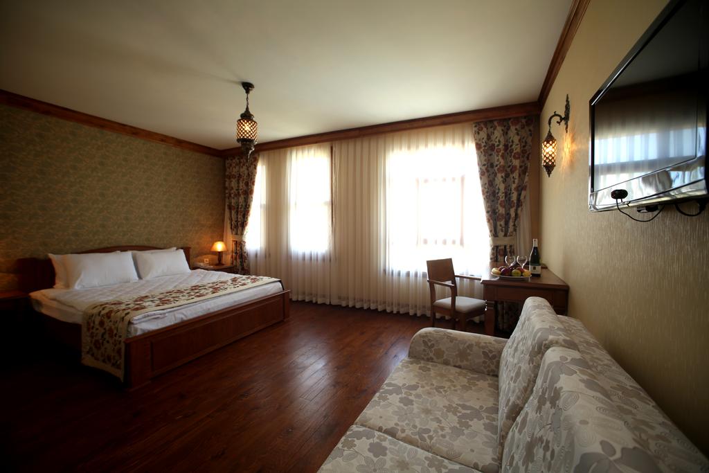 Lalinn Hotel
