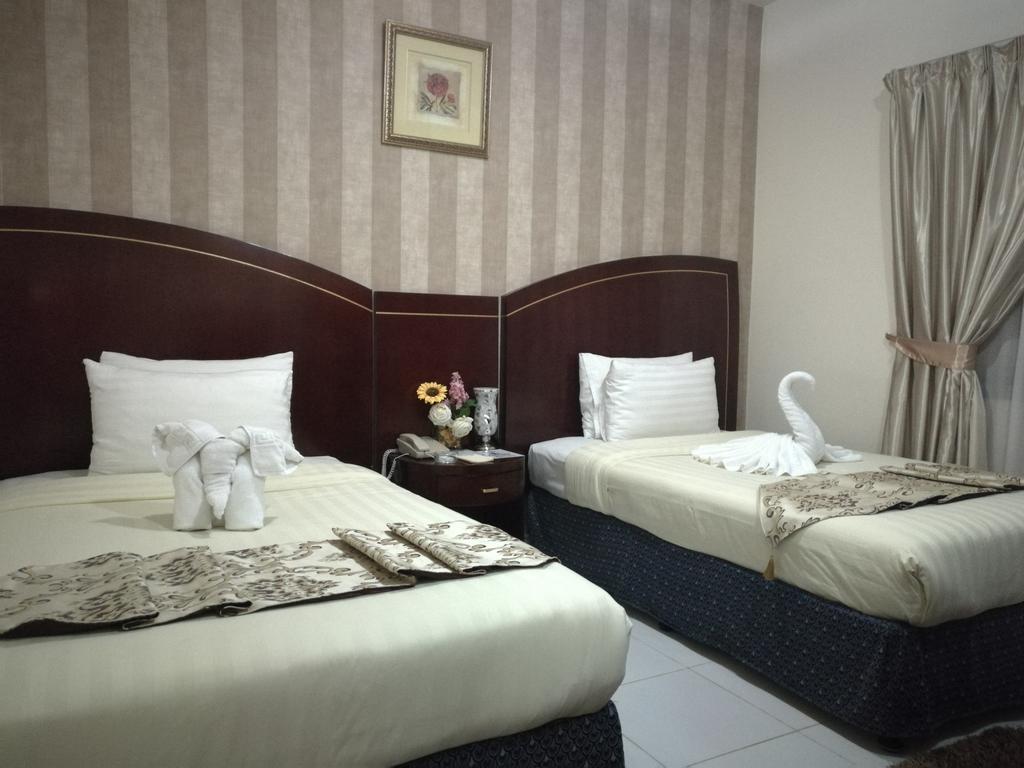Royal Crown Suites