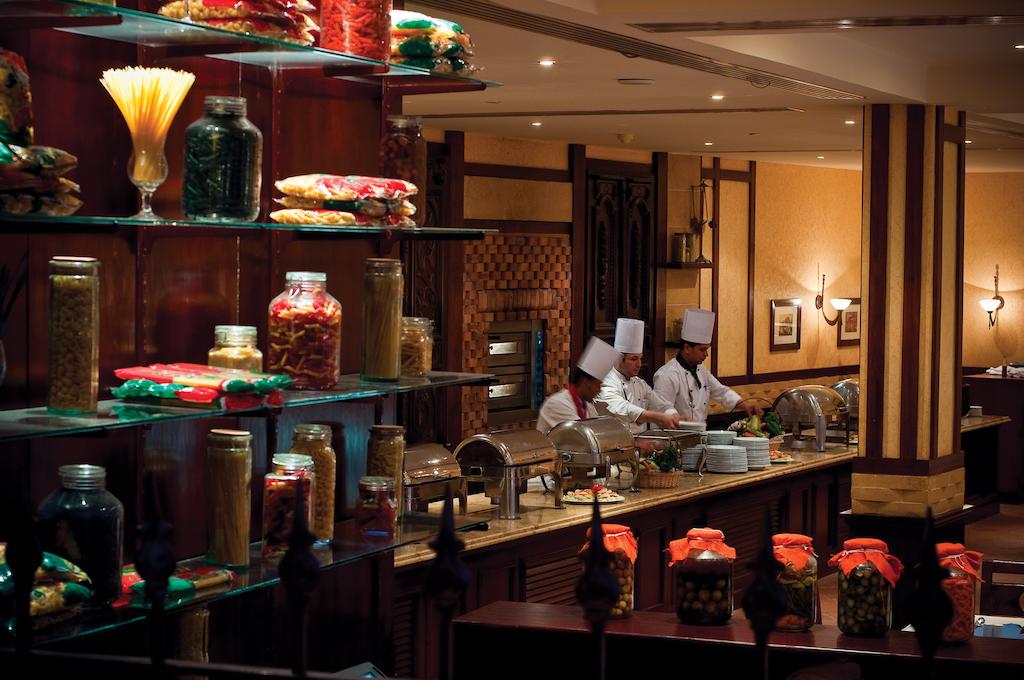 Amwaj Oyoun Resort & Spa