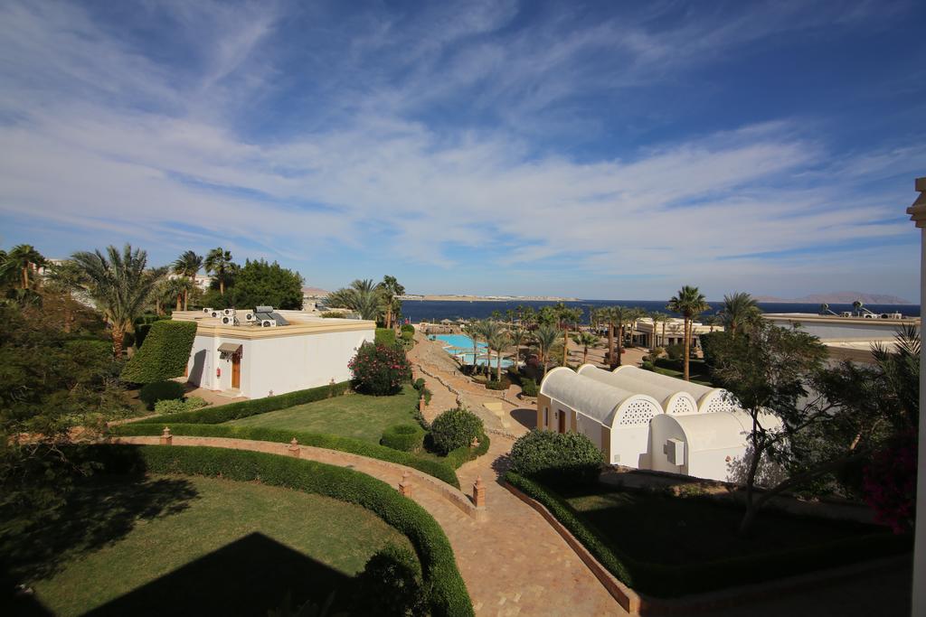 Club Reef Hotel