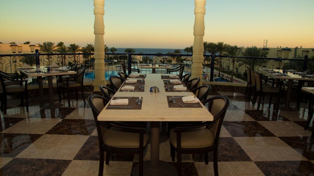 Grand Oasis Resort