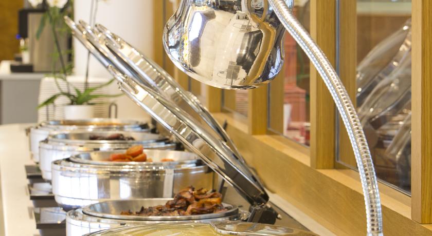 Hilton Paris Charles de Gaulle Airport