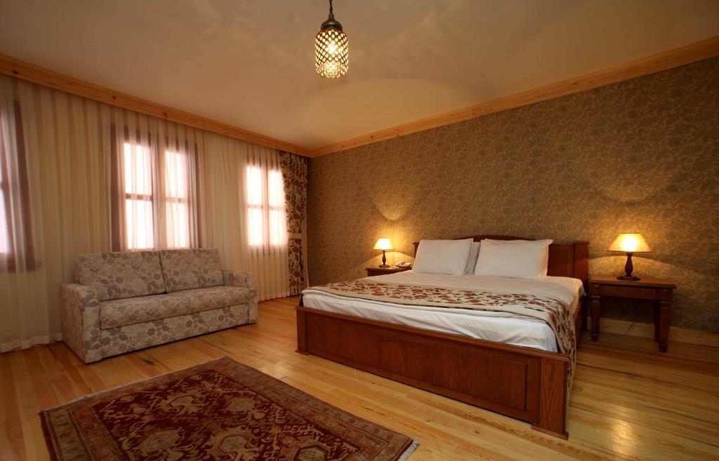 Lalinn Hotel