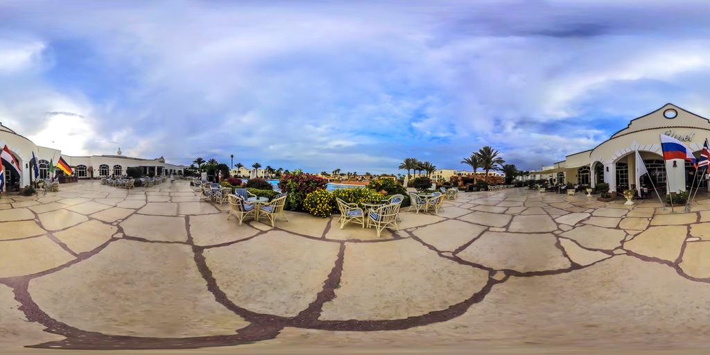 Regency Plaza Aqua Park & Spa Resort