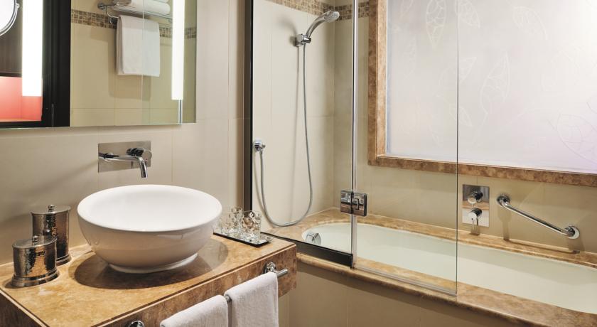 Avani Deira Dubai Hotel