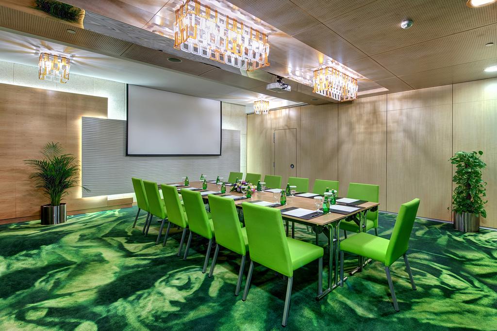 Al Khoory Executive Hotel, Al Wasl
