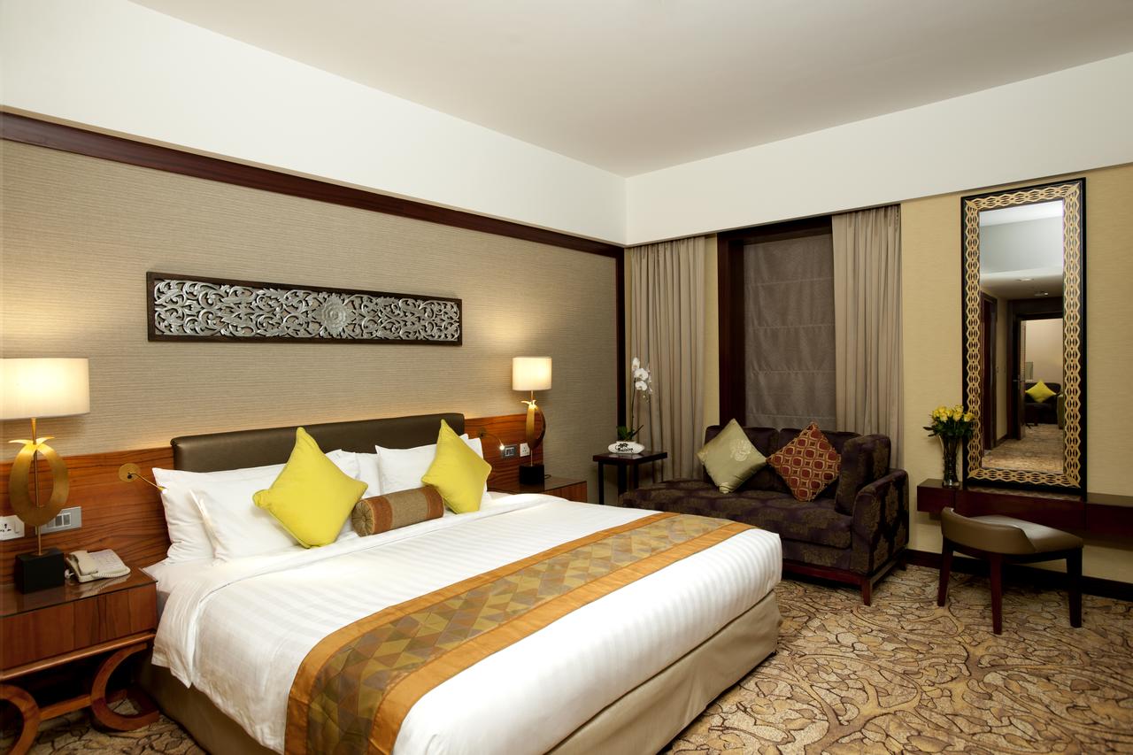 Dusit Thani Hotel