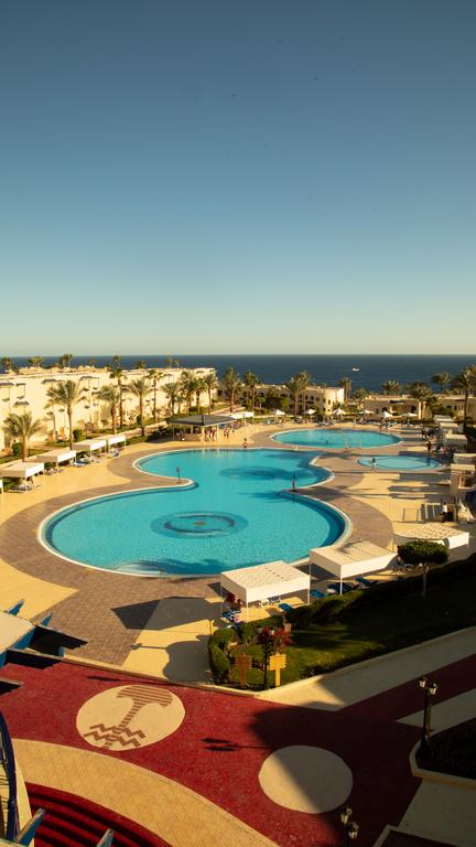 Grand Oasis Resort