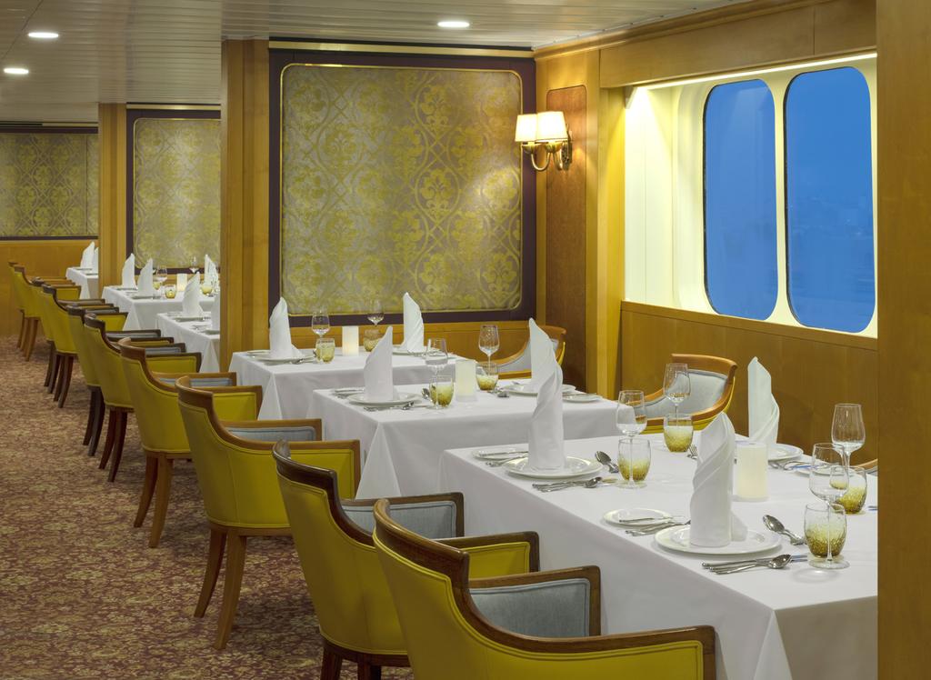 Queen Elizabeth 2 Hotel