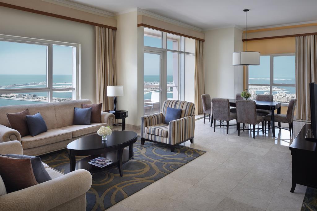 Dubai Marriott Harbour Hotel & Suites