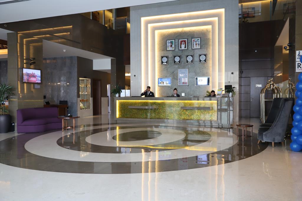 Golden Tulip Suites Dubai