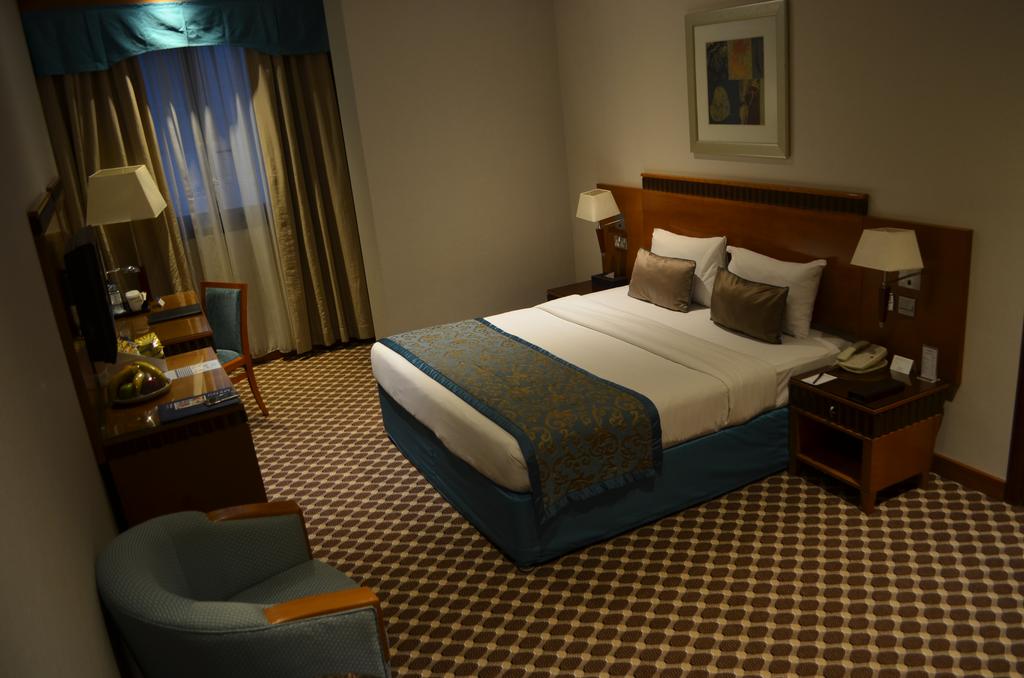 Golden Tulip Al Barsha Hotel