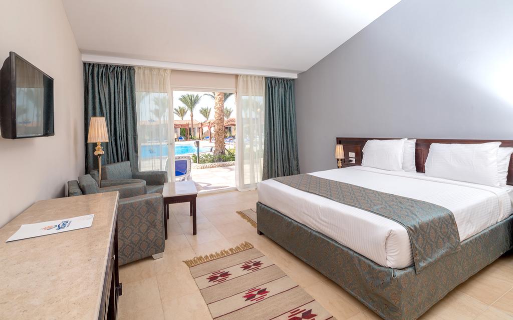 Hawaii Le Jardin Aqua Resort - Families and Couples Only