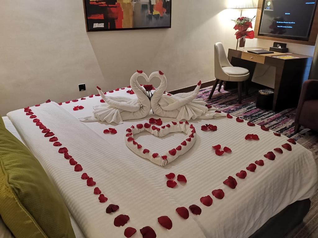 Golden Tulip Suites Dubai