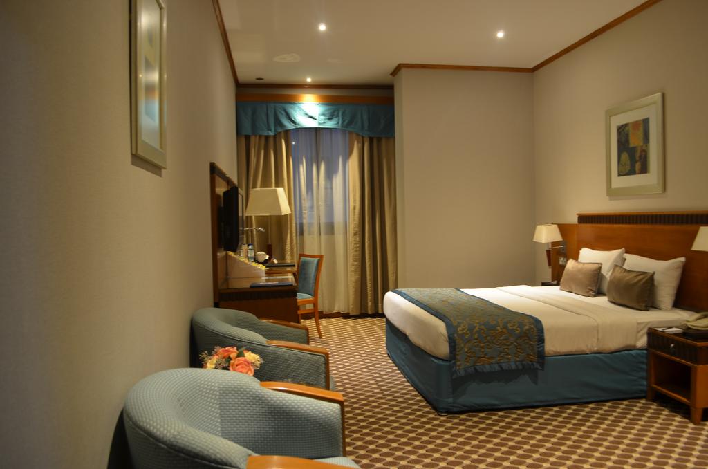 Golden Tulip Al Barsha Hotel