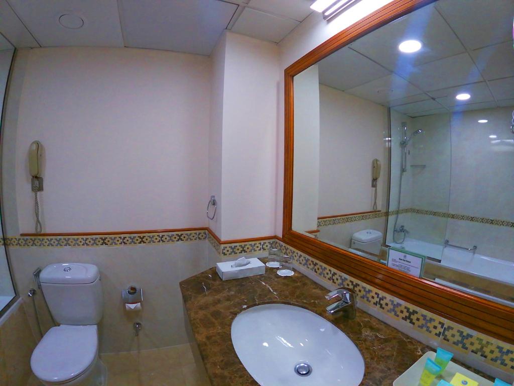 The Country Club Hotel