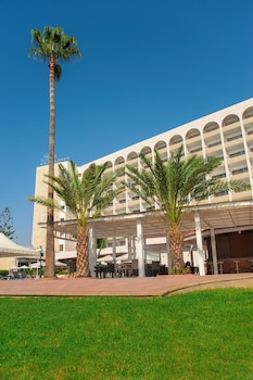 Ajax Hotel