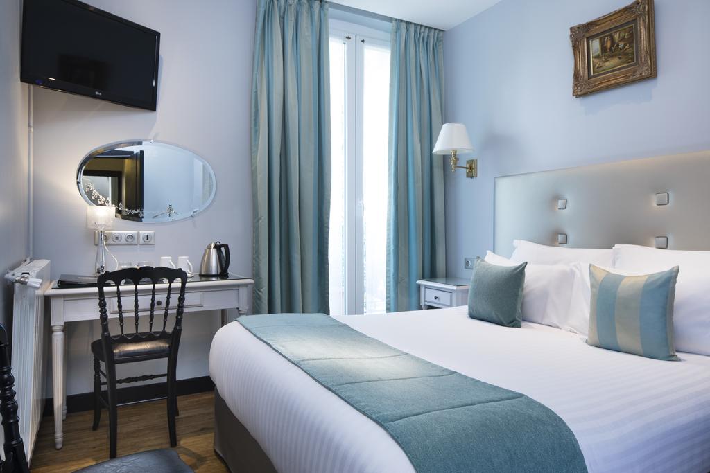 Hôtel Plaza Elysées
