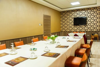 Ajax Hotel