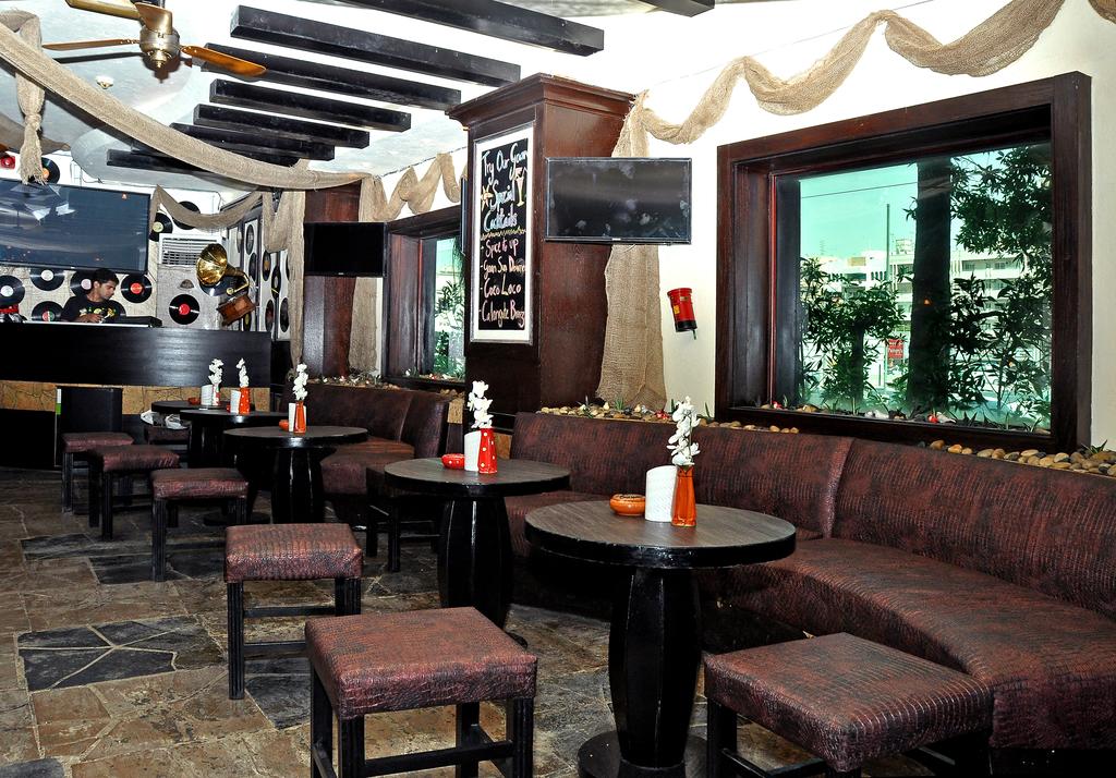 Ascot Hotel