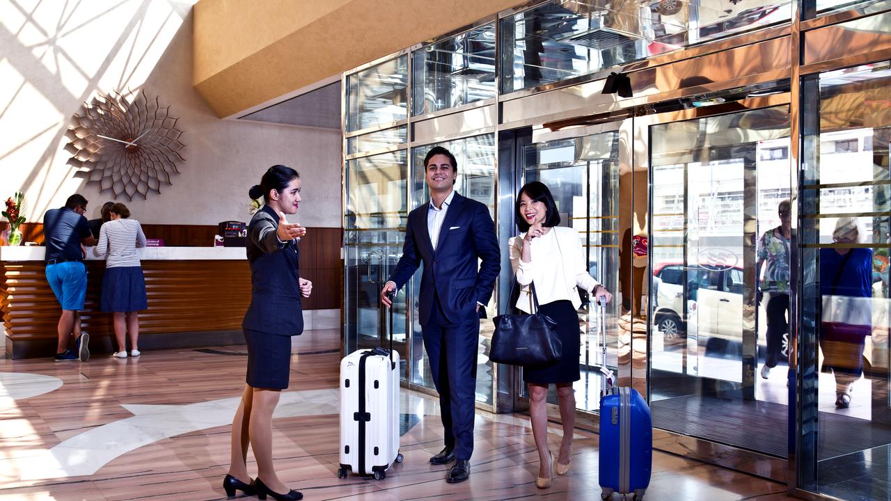 Crowne Plaza Dubai - Deira