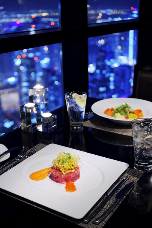 Dubai Marriott Harbour Hotel & Suites