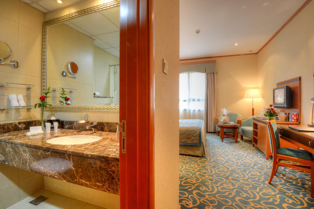 Golden Tulip Al Barsha Hotel