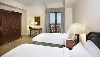 Hilton Cairo World Trade Center Residences