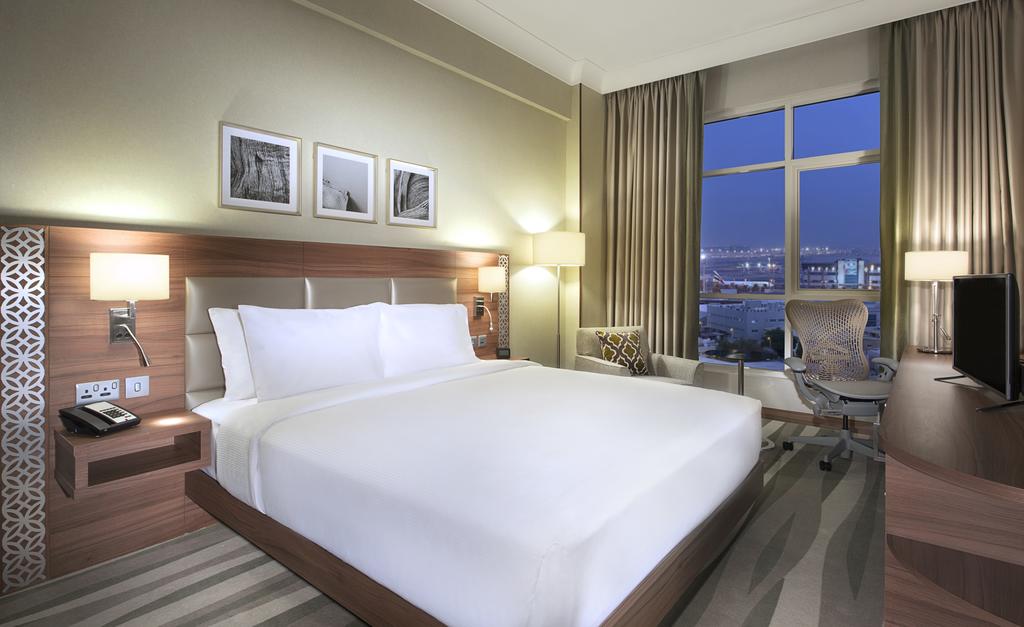 Hilton Garden Inn Dubai Al Muraqabat
