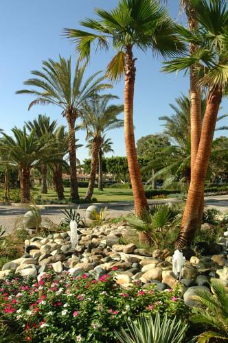 Palm Beach Hotel & Bungalows