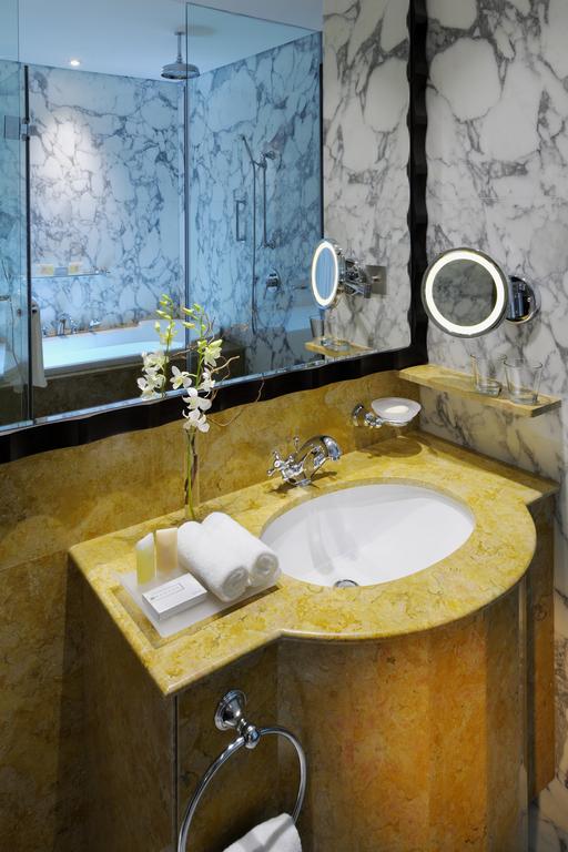 Ramada Jumeirah Hotel