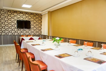 Ajax Hotel