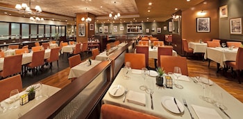 Park Regis Kris Kin Hotel