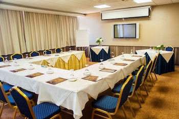 Ajax Hotel