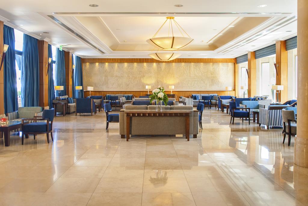 Ajax Hotel