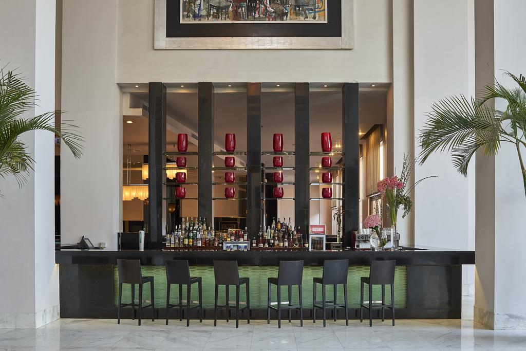 Dusit Thani LakeView Cairo