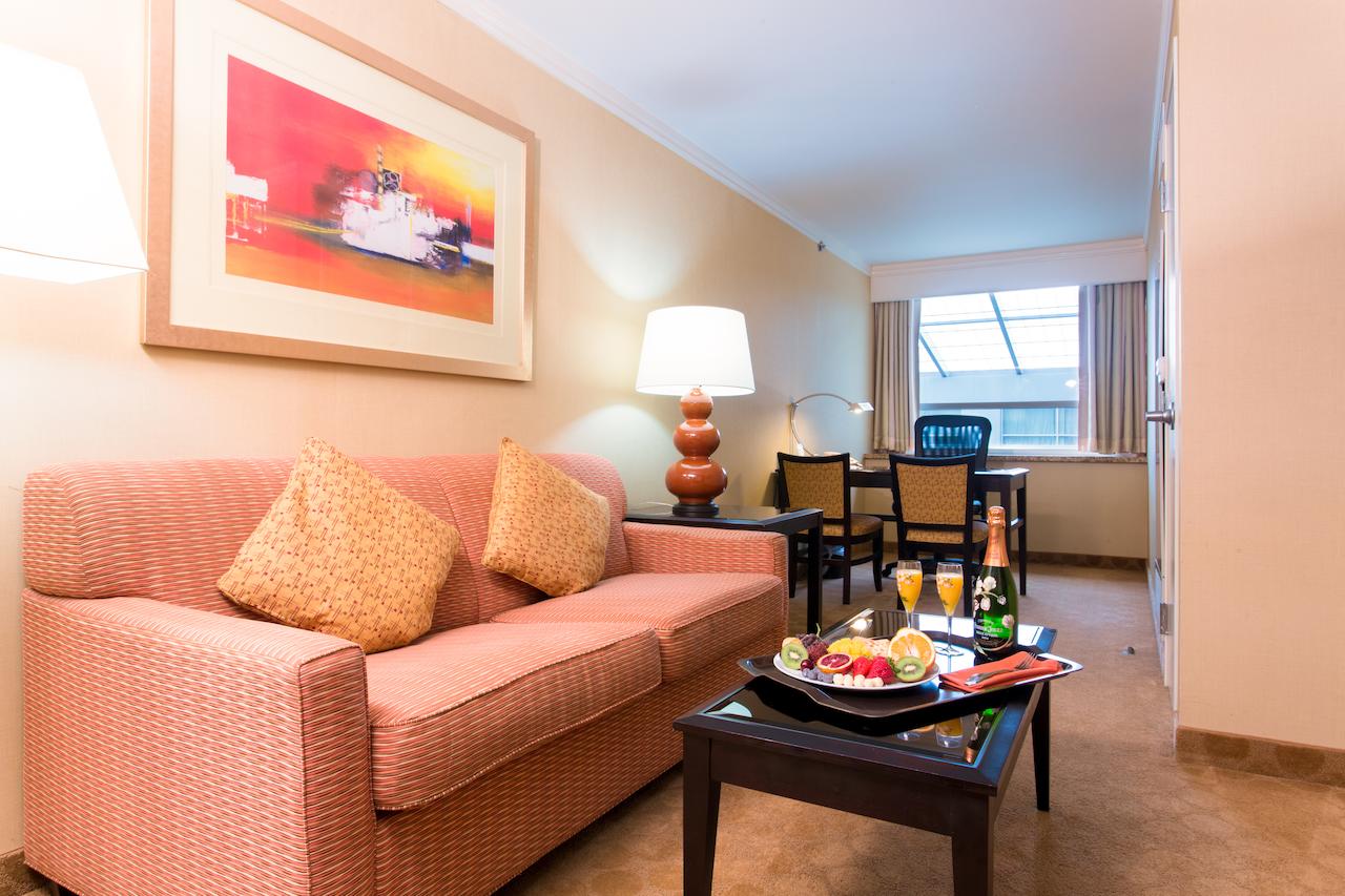 Embassy Suites by Hilton Los Angeles Glendale