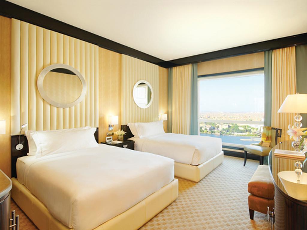 Fairmont Nile City Hotel, Cairo