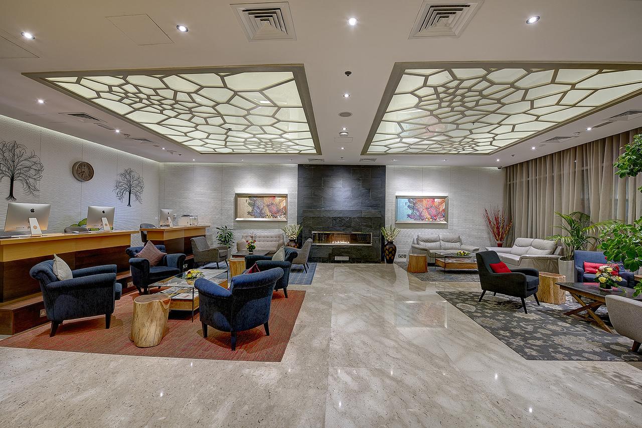 Grandeur Hotel