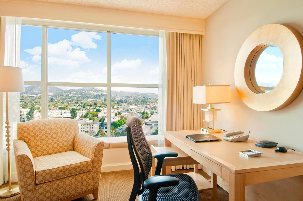 Hilton Los Angeles North/Glendale & Executive Meeting Center