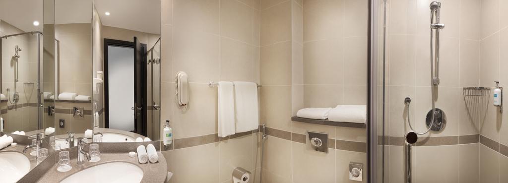 Holiday Inn Express Dubai-Safa Park