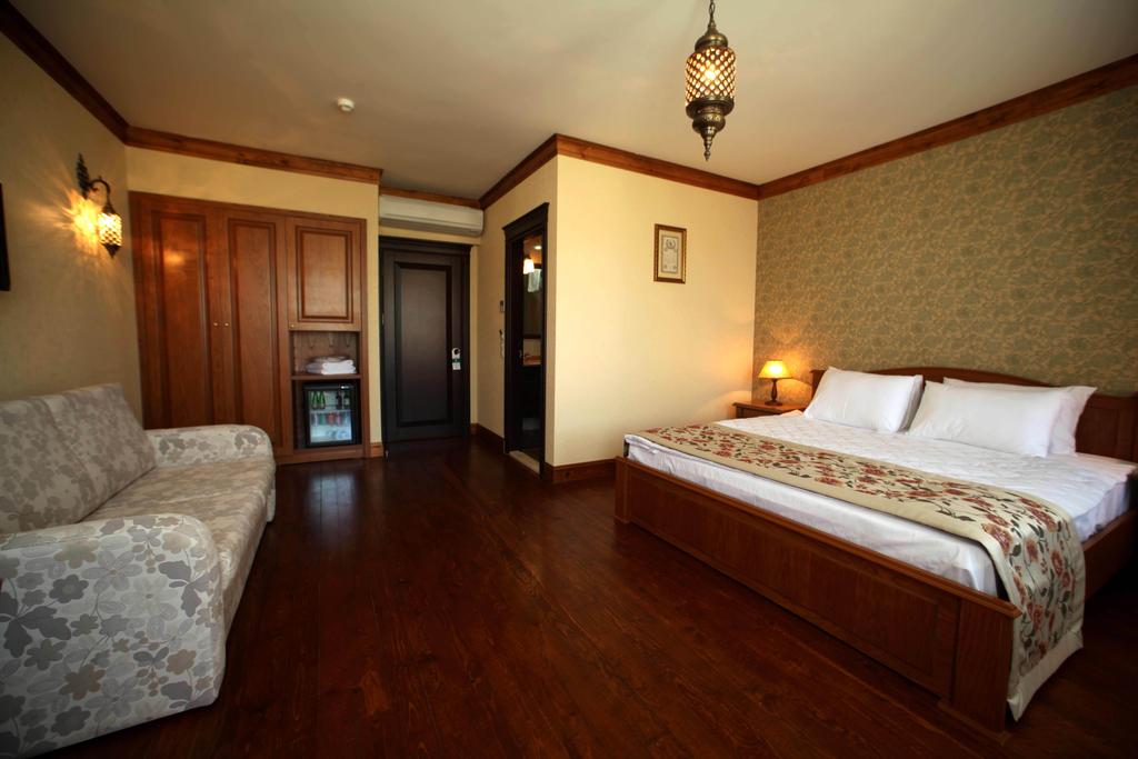Lalinn Hotel