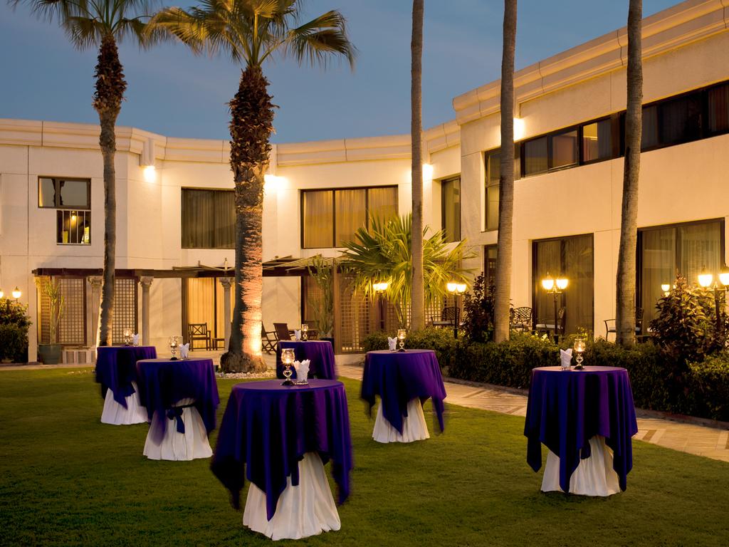 Le Méridien Dubai Hotel & Conference Centre