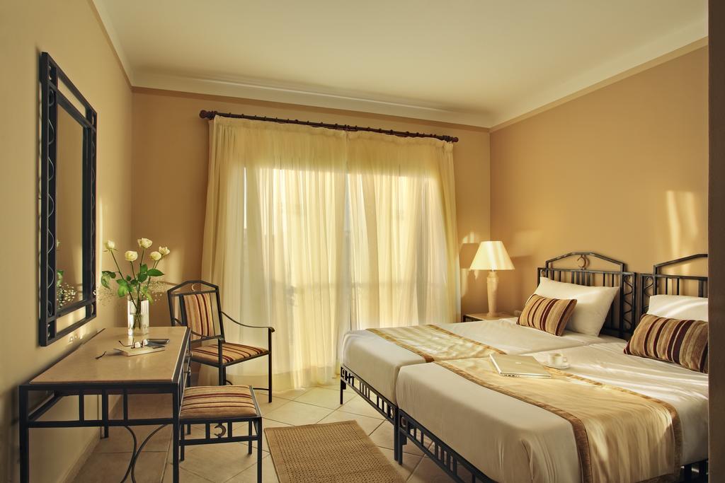 Sol Y Mar Ivory Suites