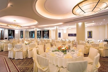 Ajax Hotel