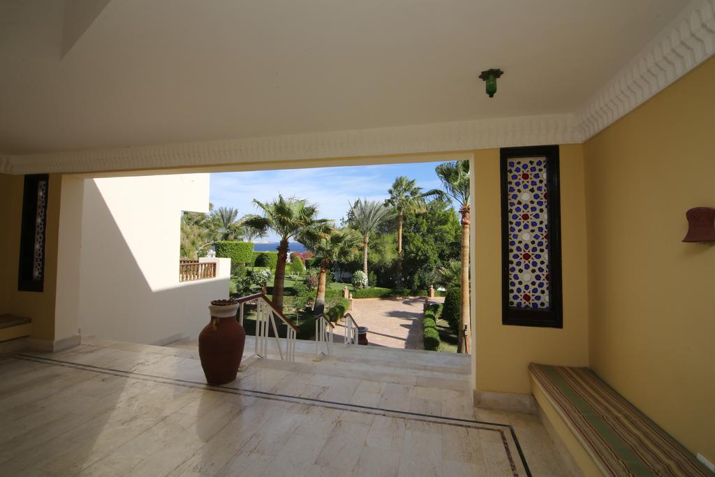 Club Reef Hotel