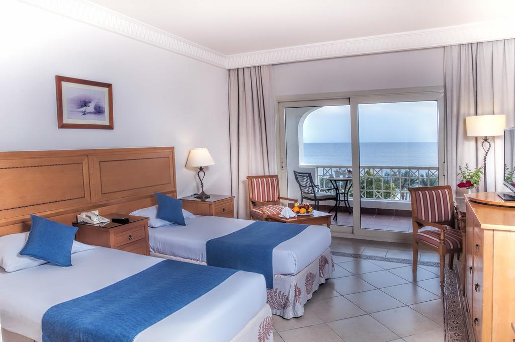 Continental Plaza Aqua Beach