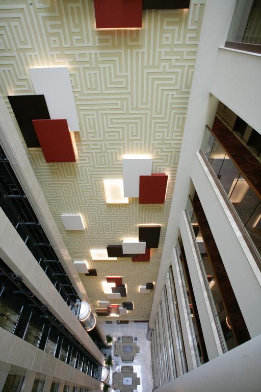 Auris Plaza Hotel
