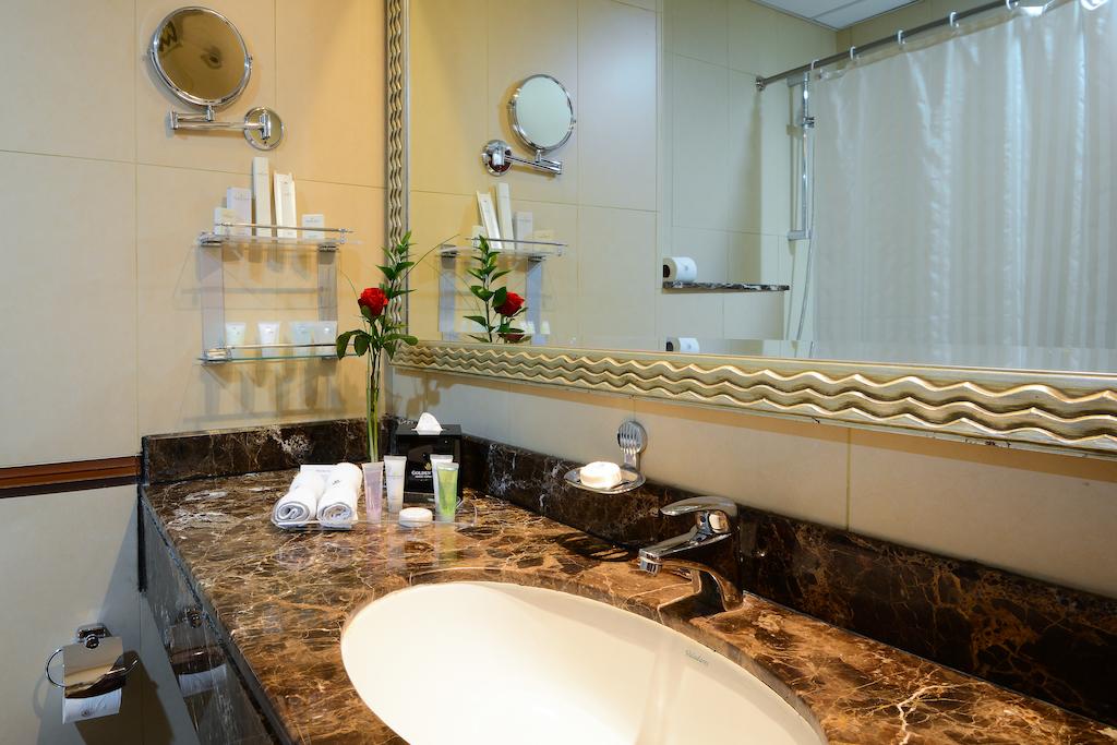 Golden Tulip Al Barsha Hotel