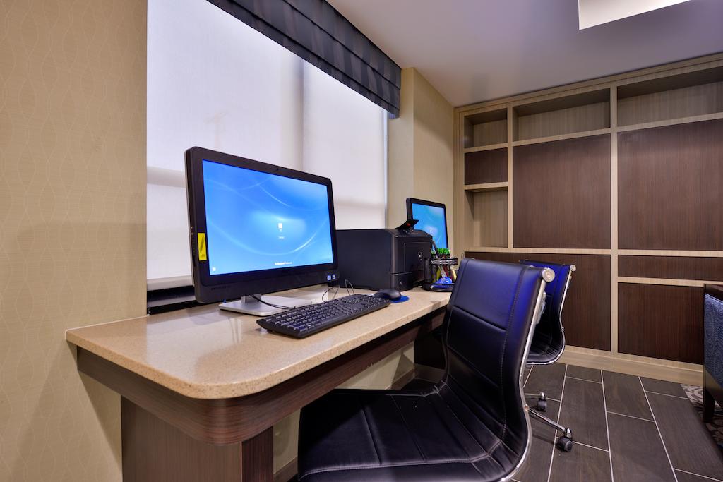 Holiday Inn Express New York Jfk Airport Area
